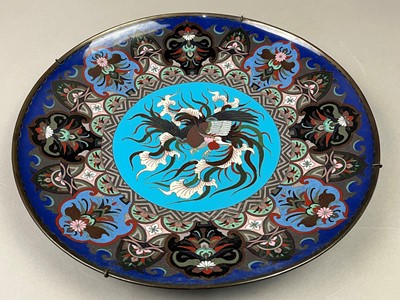 Lot 533 - A CLOISONNE ENAMEL CIRCULAR PLAQUE