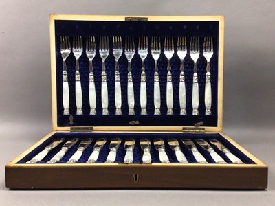 Lot 524 - A CANTEEN OF CUTLERY AND OTHER PLATED FLATWARE