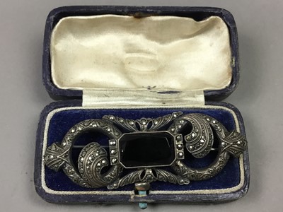 Lot 503 - AN ART DECO MARCASITE BROOCH AND A WATCH