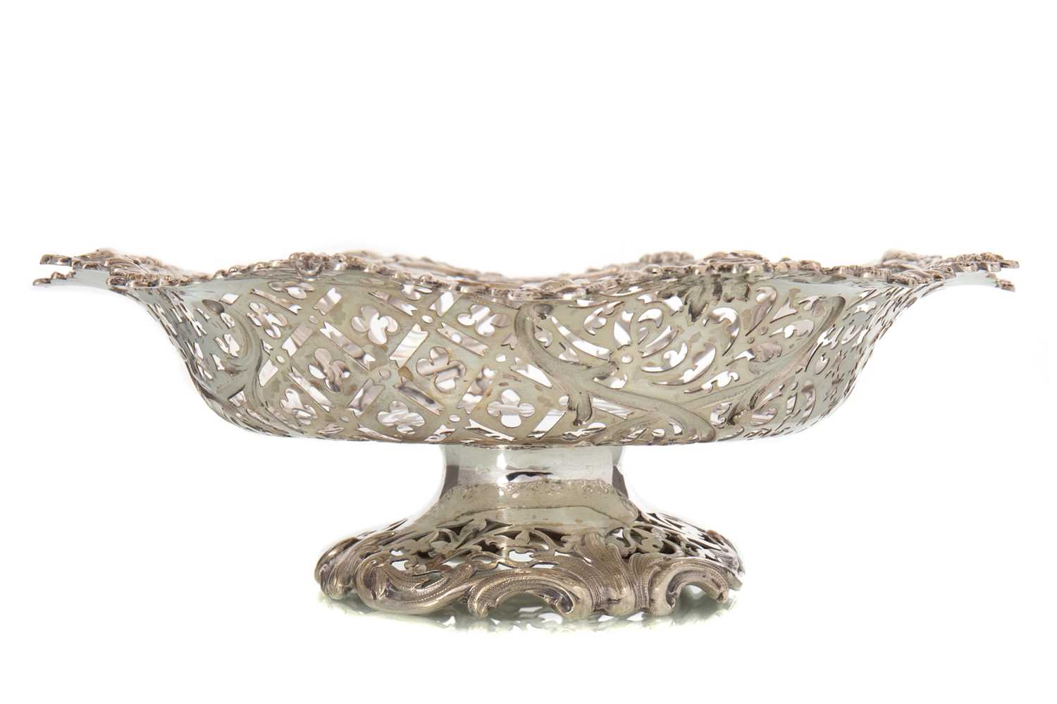 Lot 8 - VICTORIAN SILVER COMPORT