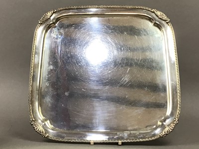 Lot 570 - A PLATED TEA TRAY AND OTHER PLATED ITEMS