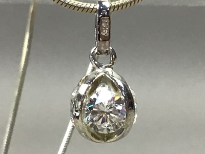 Lot 14 - A LOT OF COSTUME JEWELLERY