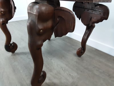 Lot 1062 - AFRICAN CARVED ROSEWOOD OCCASIONAL TABLE