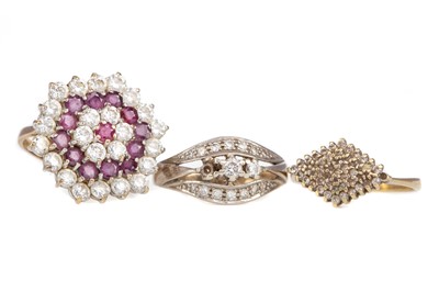 Lot 495 - THREE DRESS RINGS