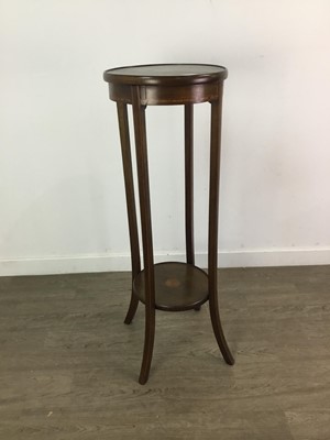Lot 698 - AN EDWARDIAN MAHOGANY TWO TIER PLANT STAND
