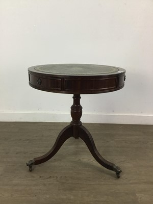 Lot 737 - A SMALL MAHOGANY DRUM STYLE TABLE