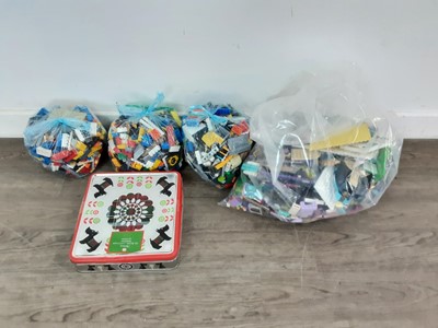 Lot 721 - A GROUP OF VARIOUS LEGO