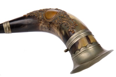Lot 63 - A 19TH CENTURY HUNTING HORN