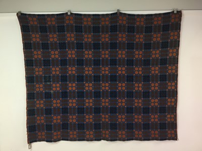 Lot 825 - A VINTAGE WELSH TAPESTRY BLANKET