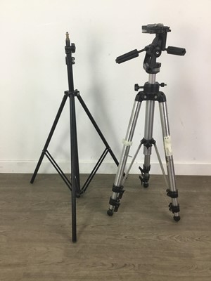 Lot 108 - A COLLECTION OF CAMERA STUDIO EQUIPMENT
