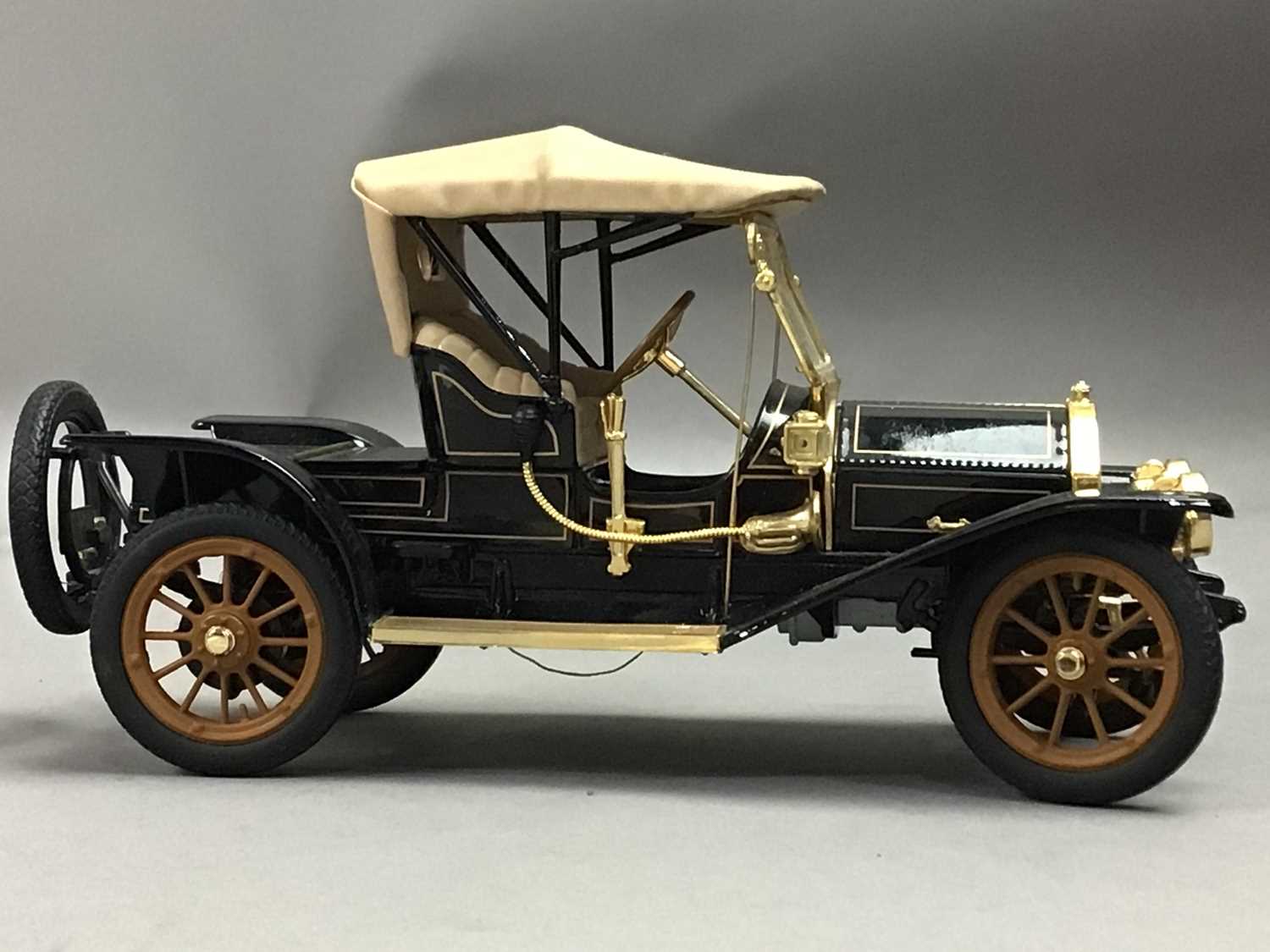 Lot 977 - FRANKLIN MINT