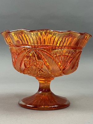Lot 461 - AN EARLY 20TH CENTURY AMBER CARNIVAL GLASS PUNCH SET