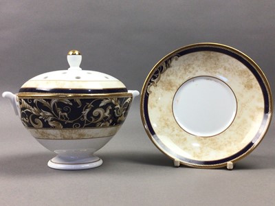 Lot 833 - A WEDGWOOD CORNUCOPIA PATTERN PART COFFEE AND DINNER SERVICE