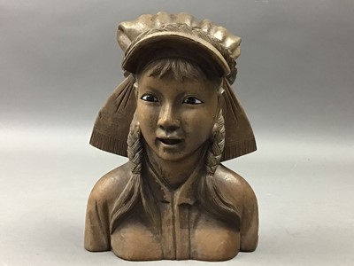 Lot 156 - A LOT OF CARVED WOODEN ITEMS AND OTHERS