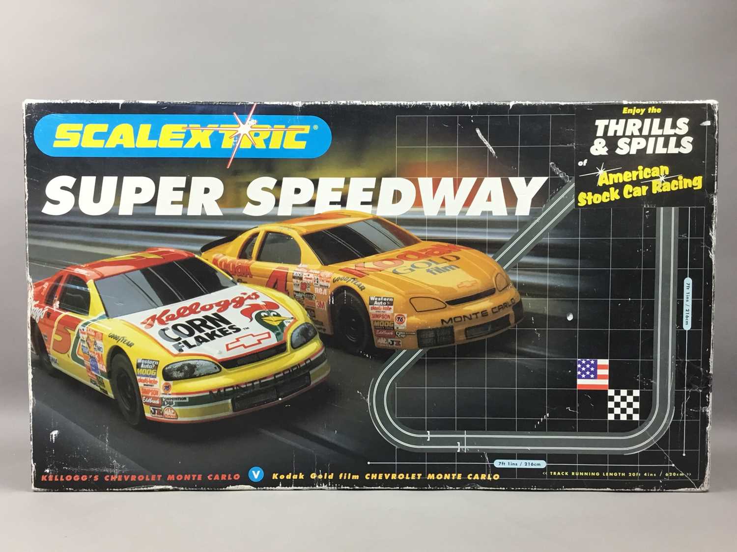 Lot 179 - A SCALEXTRIC SUPER SPEEDWAY SET