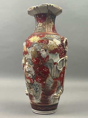 Lot 268 - A PAIR OF JAPANESE IMARI LIDDED JARS AND COVERS