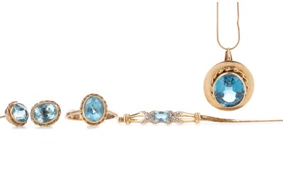 Lot 569 - A BLUE GEM SET SUITE OF JEWELLERY