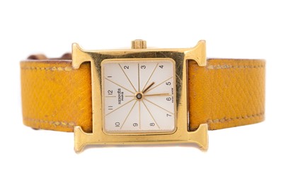 Lot 206 - HERMES, LADY'S GILT METAL 'H' QUARTZ WRISTWATCH