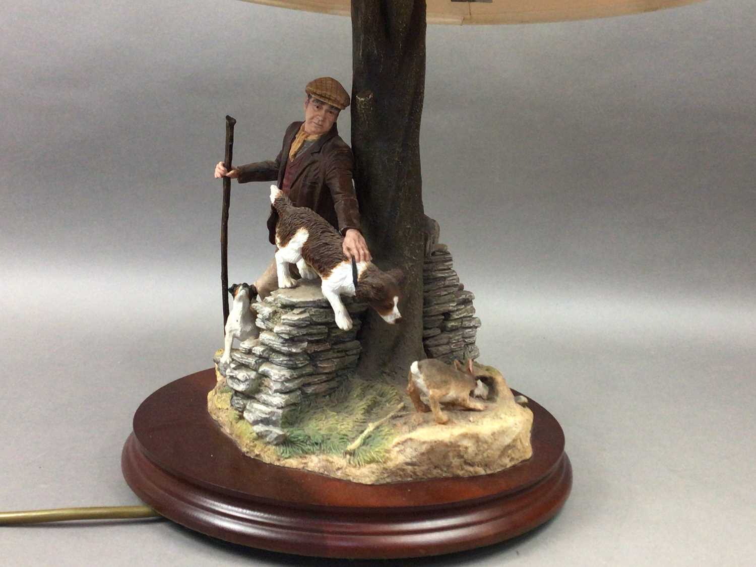 Lot 219 - A BORDER FINE ARTS TABLE LAMP