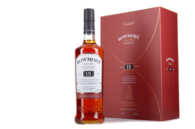 Lot 10 - BOWMORE 15 YEAR OLD WITH LIMITED EDITION DECANTER