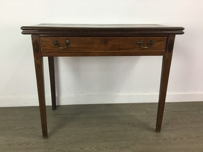 Lot 407 - A GEORGIAN MAHOGANY FOLD OVER TEA TABLE