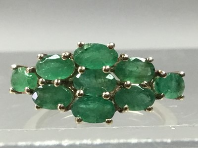 Lot 460 - AN EMERALD DRESS RING