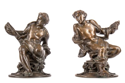 Lot 852 - A PAIR OF MALE BRONZE FIGURES MODELLED AFTER THE ANTIQUE