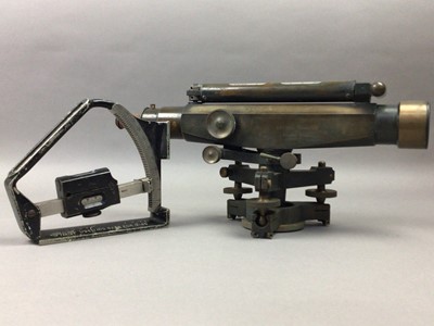Lot 521 - A BRONZED BRASS SURVEYORS LEVEL BY STANLEY