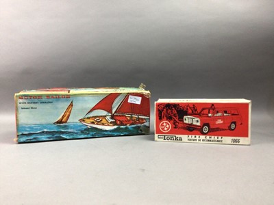 Lot 528 - A JAPANESE CADILLAC TOY CAR AND OTHERS