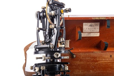 Lot 670 - AN EARLY 20TH CENTURY THEODOLITE, BY E.R. WATTS & SON OF LONDON