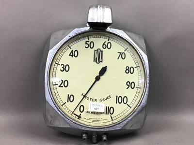 Lot 627 - A VINTAGE ROADSIDE AIR PRESSURE GAUGE