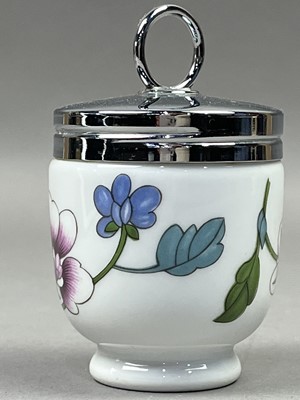 Lot 614 - A GROUP OF CERAMIC EGG CODDLERS