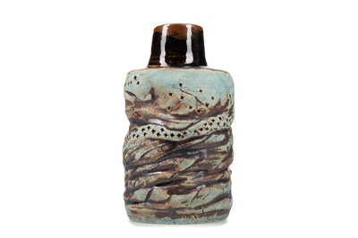 Lot 393 - YOUNGGI SEO (SOUTH KOREAN), STUDIO POTTERY VASE