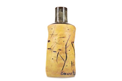 Lot 510 - YOUNGGI SEO (SOUTH KOREAN), STUDIO POTTERY VASE