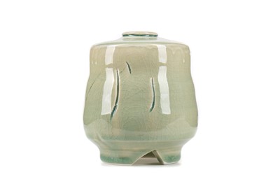 Lot 399 - YOUNGGI SEO (SOUTH KOREAN), STUDIO POTTERY VASE