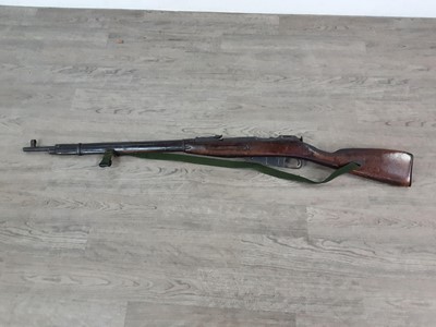 Lot 90 - A RUSSIAN M1891 MOSIN-NAGANT RIFLE