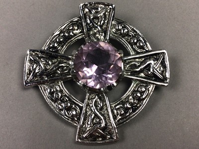 Lot 20 - A COLLECTION OF SILVER AND OTHER JEWELLERY