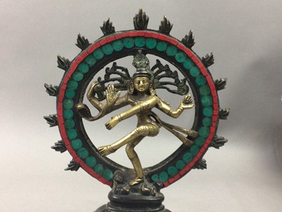 Lot 23 - A LATE 19TH/EARLY 20TH CENTURY FIGURE