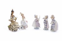 Lot 440 - GROUP OF FIVE LLADRO FIGURES to include a...