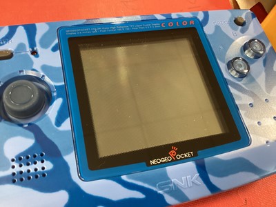 Lot 1017 - AN SNK NEO GEO POCKET COLOUR CONSOLE