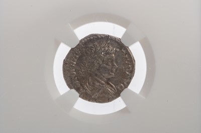 Lot 4 - CARACALLA (198 - 217 AD) DENARIUS