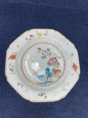 Lot 1074 - 18TH CENTURY CHINESE OCTAGONAL SOUP PLATE