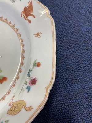 Lot 1074 - 18TH CENTURY CHINESE OCTAGONAL SOUP PLATE