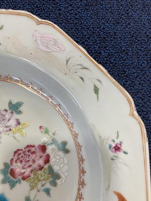 Lot 1074 - 18TH CENTURY CHINESE OCTAGONAL SOUP PLATE