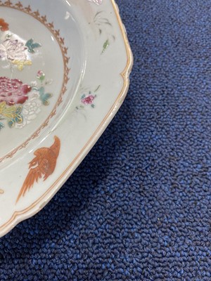 Lot 1074 - 18TH CENTURY CHINESE OCTAGONAL SOUP PLATE