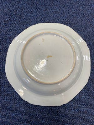 Lot 1074 - 18TH CENTURY CHINESE OCTAGONAL SOUP PLATE