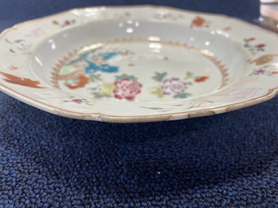 Lot 1074 - 18TH CENTURY CHINESE OCTAGONAL SOUP PLATE