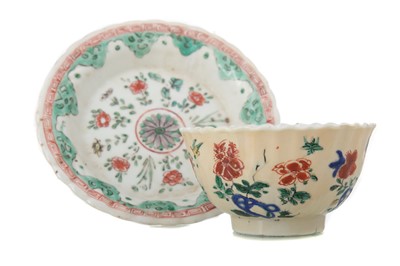 Lot 1072 - CHINESE FAMILLE VERTE TEA BOWL AND SAUCER