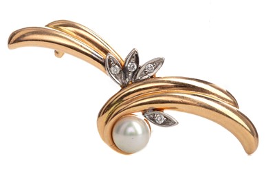 Lot 1143 - A FAUX PEARL AND DIAMOND BROOCH