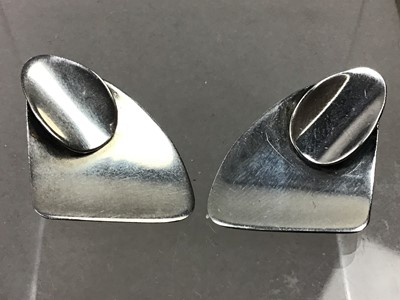 Lot 52 - SCANDINAVIAN NECKLACE AND BROOCHES